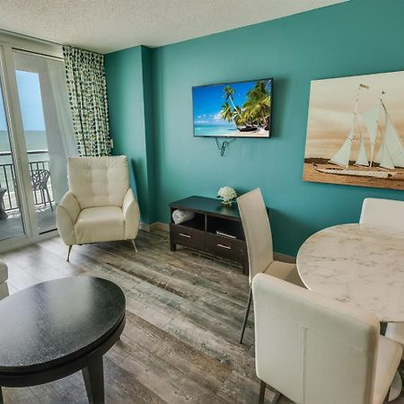Апартаменты New Modern, Direct Oceanfront, Boardwalk, Views! Миртл-Бич Экстерьер фото