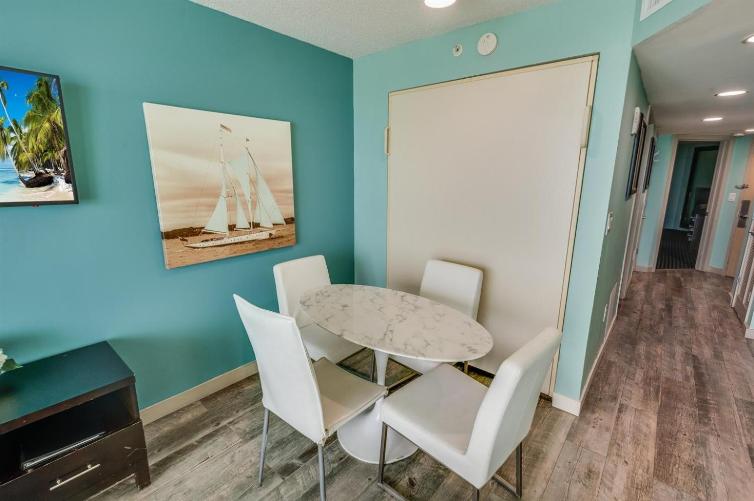 Апартаменты New Modern, Direct Oceanfront, Boardwalk, Views! Миртл-Бич Экстерьер фото